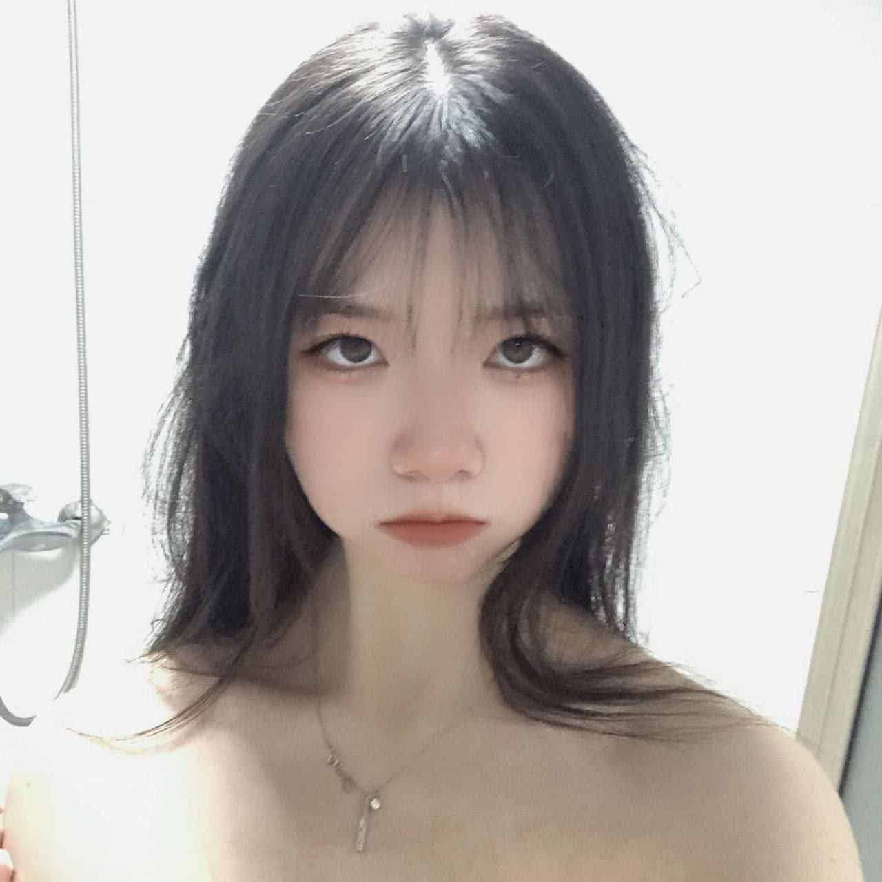 美女白炜彤被男友调教成母狗图影51P/21V/280M